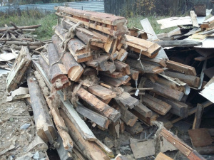 Бревна от старого дома